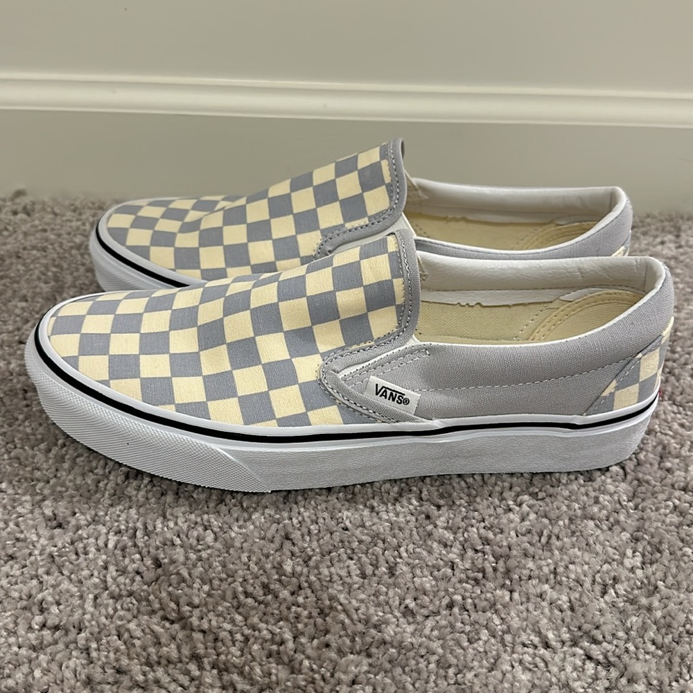 Vans Classic Slip-On Checkerboard Gray Dawn/white, US Women’s 8.5/Men’s 7.0.